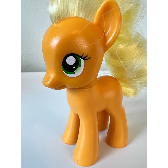 My Little Pony Friendship Magic Cutie Mark Magic Applejack Figure 2010 Brushable - Picture 6 of 7